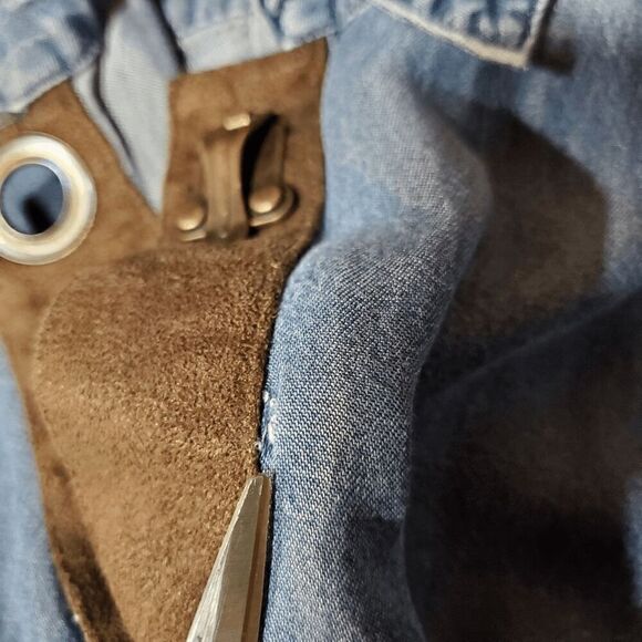 Soft Surroundings Shirt Womens Blue Denim Tencel Metal Closure Chambray Collared - Picture 2 of 10